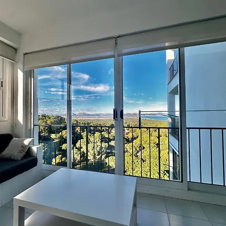 Con Piscina Y Vistas Al Mar 아파트